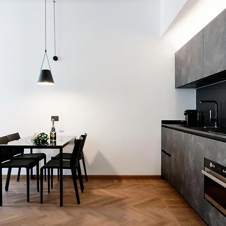 Dome's Charme - The House Of Travelers Apartment