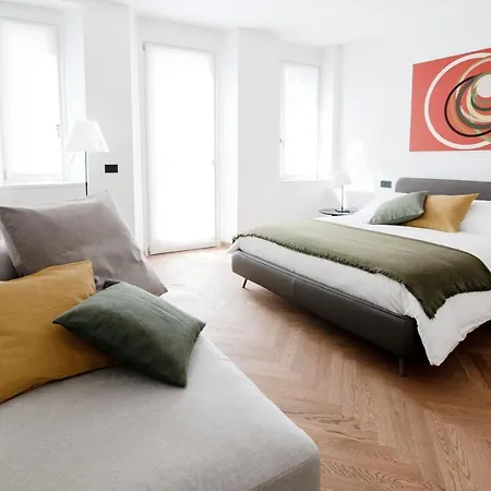 Dome's Charme - The House Of Travelers Apartment *