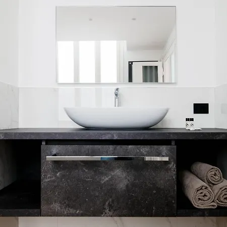 Dome's Charme - The House Of Travelers Apartment Como