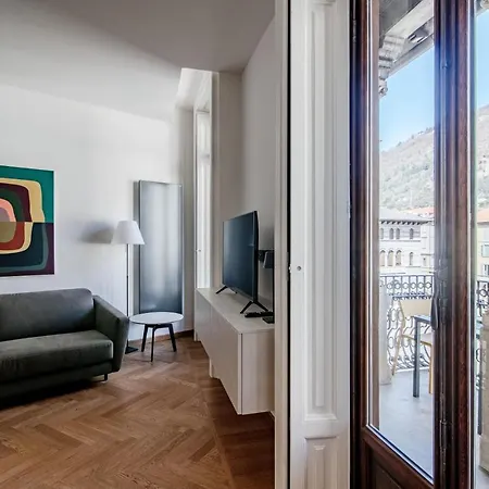 Dome's Charme - The House Of Travelers Lejlighed Como
